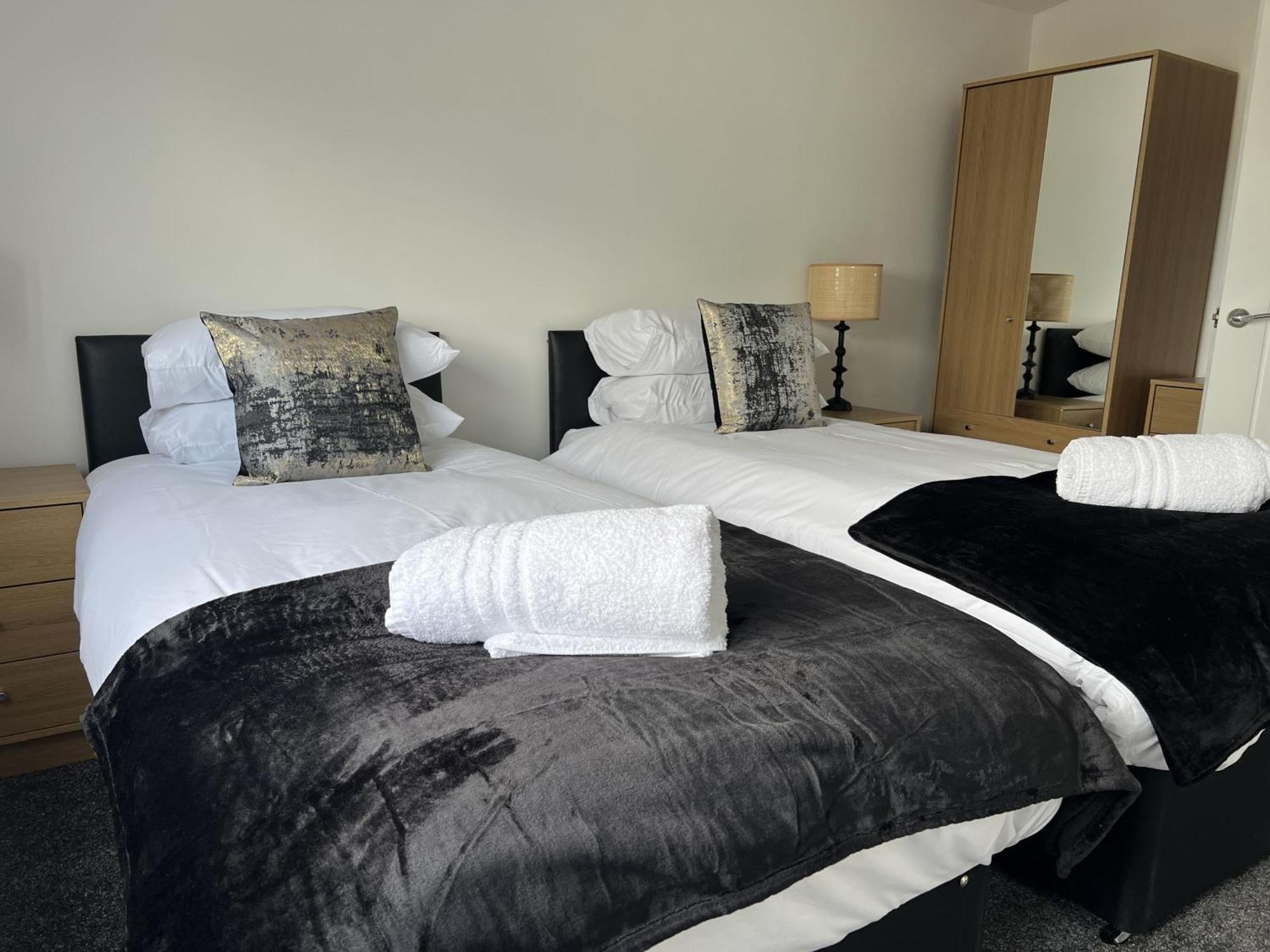 Alexander Road Villa Glenrothes Bagian luar foto