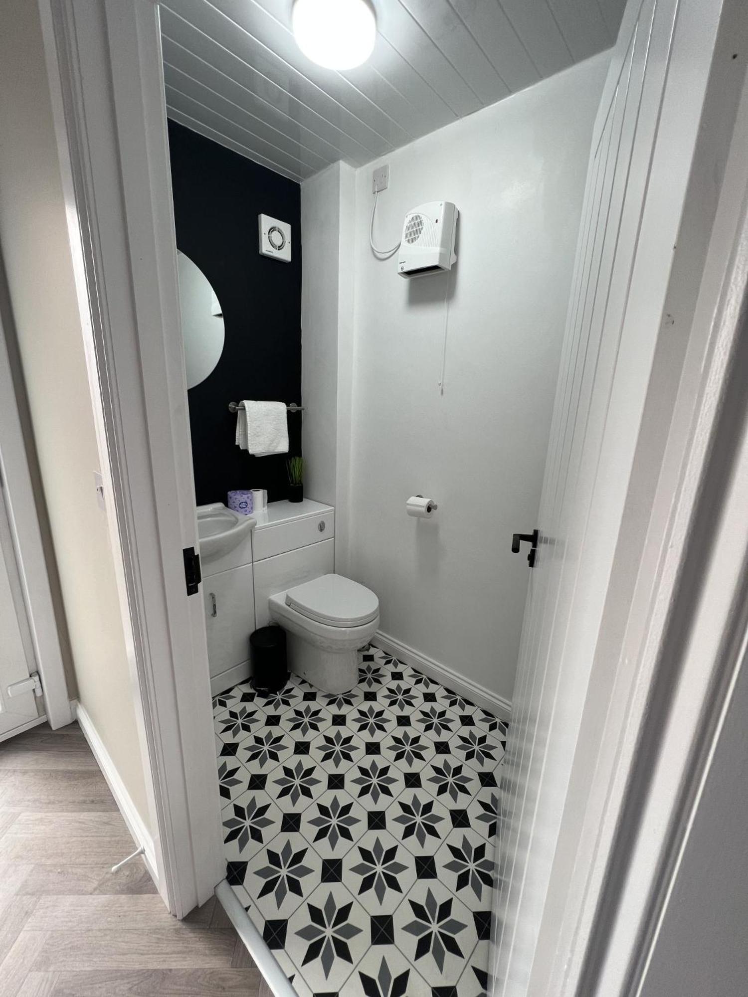 Alexander Road Villa Glenrothes Bagian luar foto